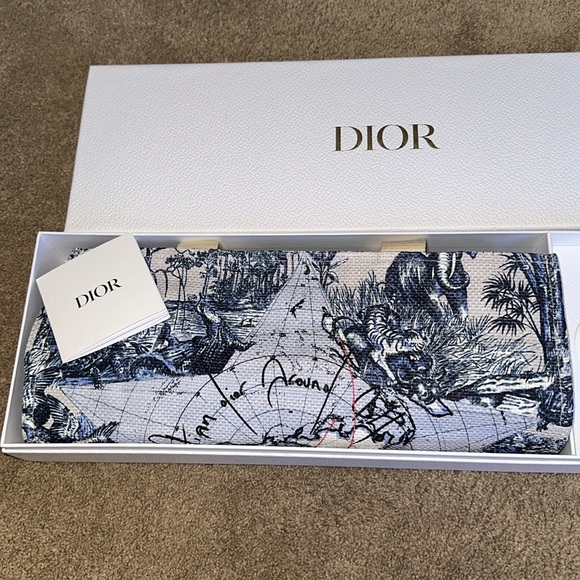 NIB Around the World Dior Beauty Tote Bag with Lotion/Balm GIFT SET - Picture 4 of 7